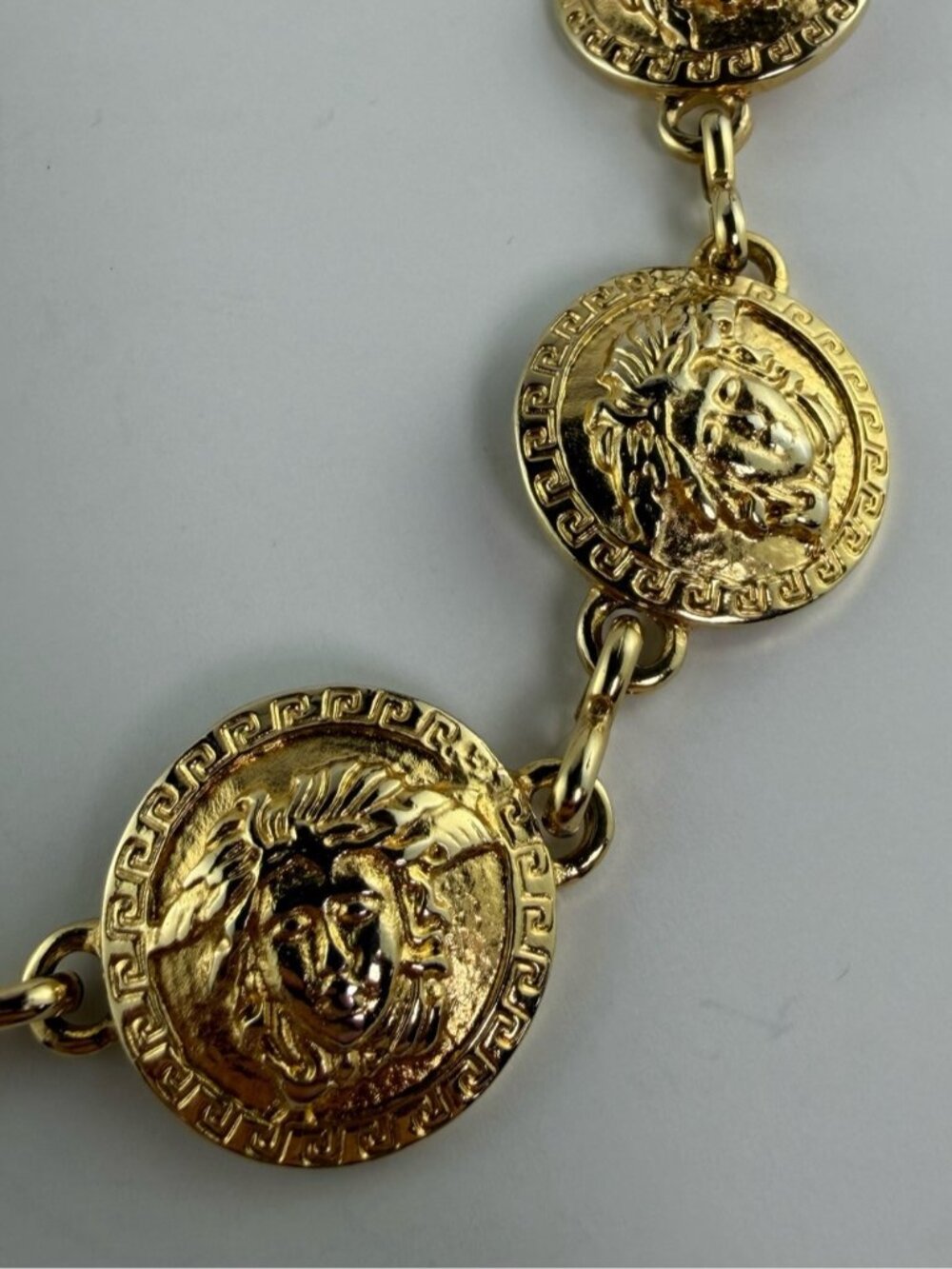SOLD Medusa Head Coin Gold Tone Chain Belt Size Small - Picture 4 of 7